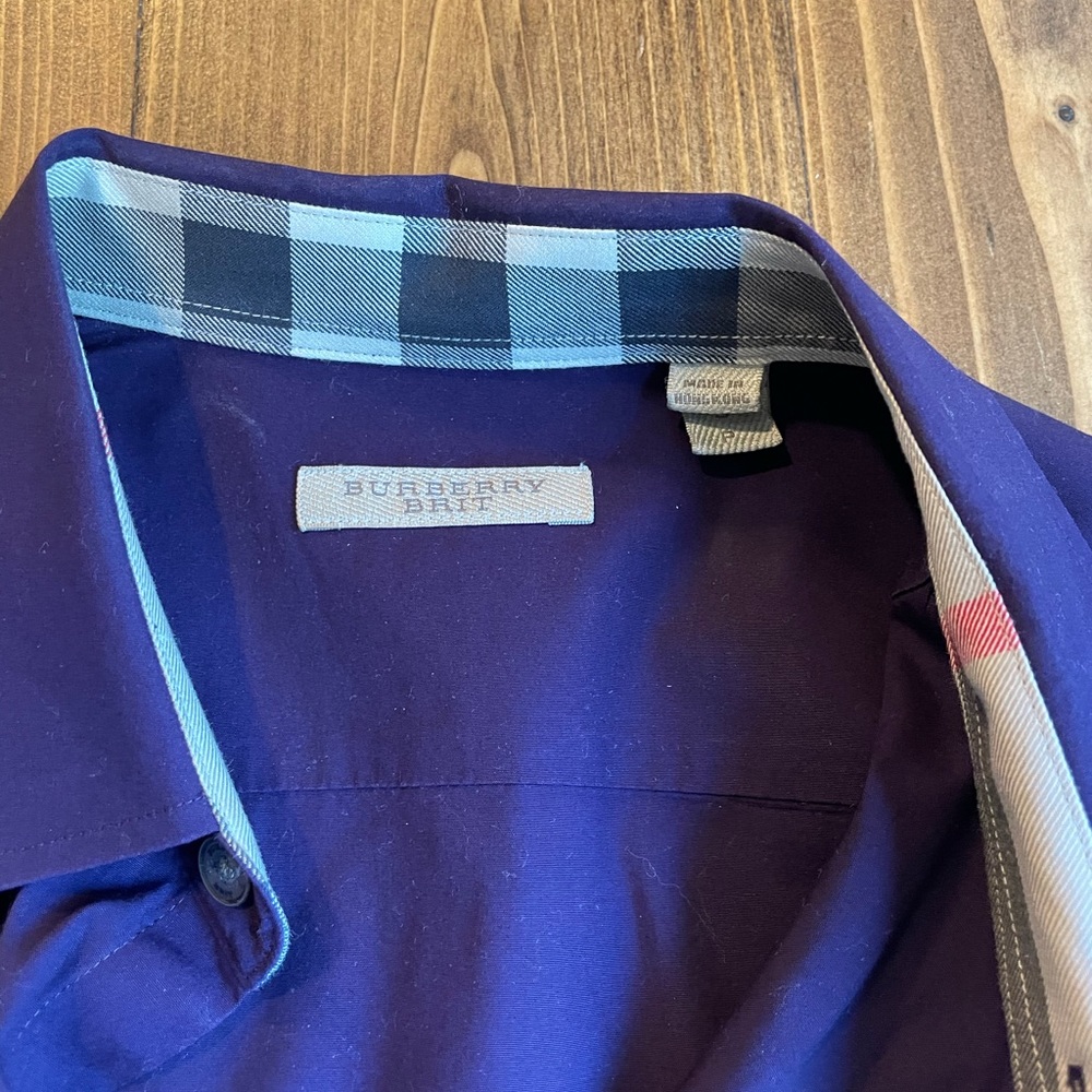 Authentic Burberry - Picture 2 of 2